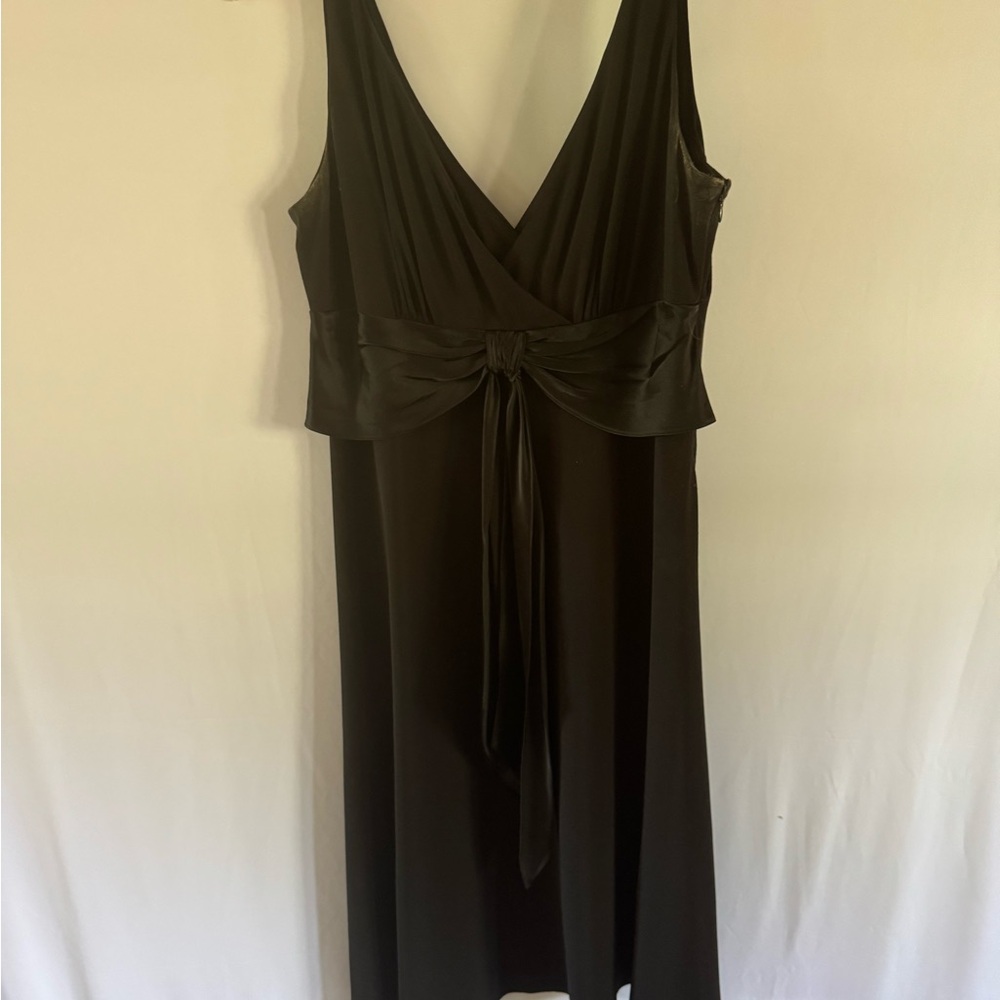 Elegant Black Sleeveless Dress
